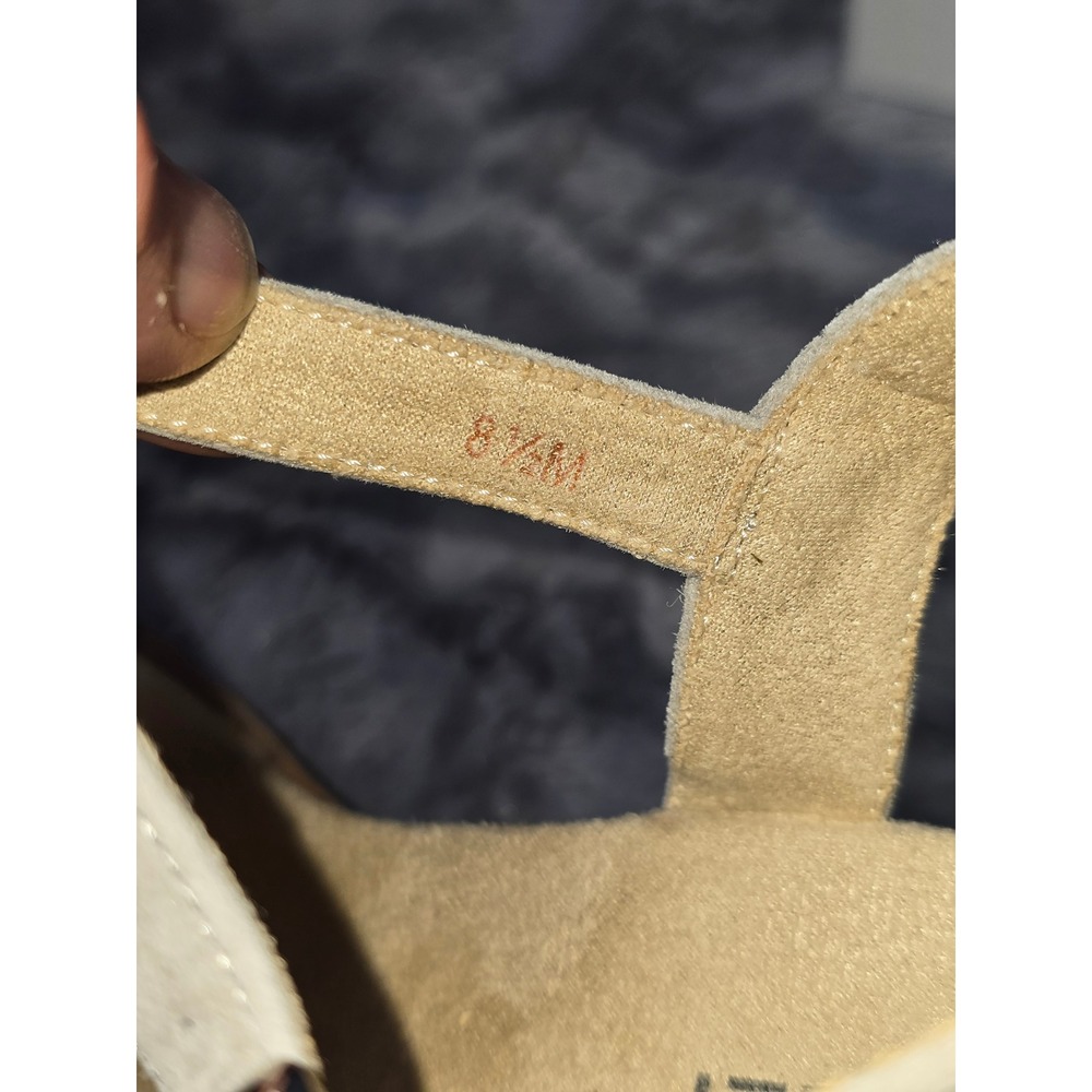 NWB Vaneli Cedra Sandals Dove Suede Rhinestone Cork Wedge Womens 8.5 M - Picture 5 of 9